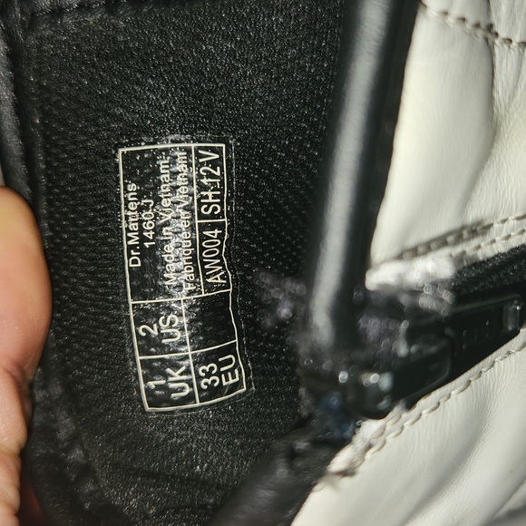 Dr Martens whitw boots.size 2 - Picture 5 of 8